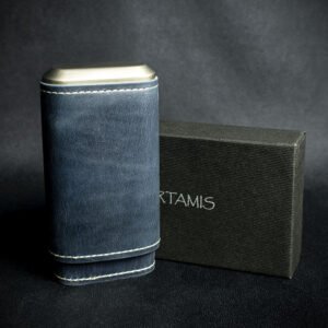 Artamis Navy Blue Leather Cedar LinedCigar Case - 3 Robustos