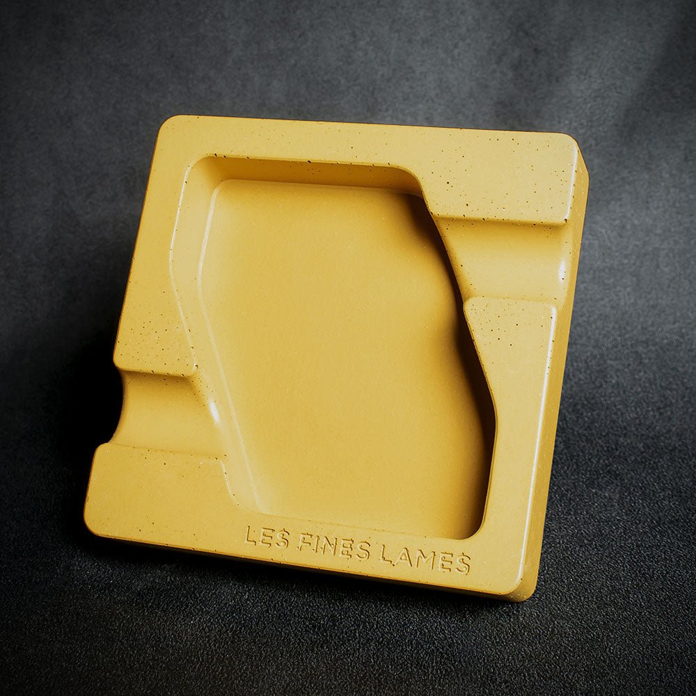 Les Fines Lames - Dyad Double Cigar Ashtray - Yellow
