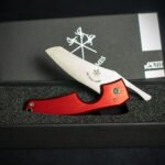 Les Fines Lames Le Petit Cigar Cutter & Knife - Anodised Red