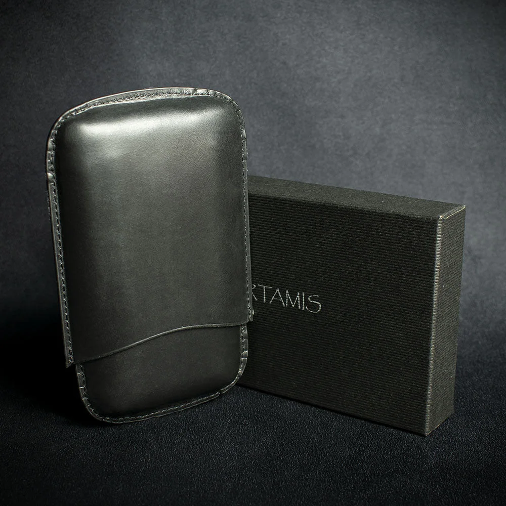 Artamis Black Leather Cigar Case - 3 Robustos