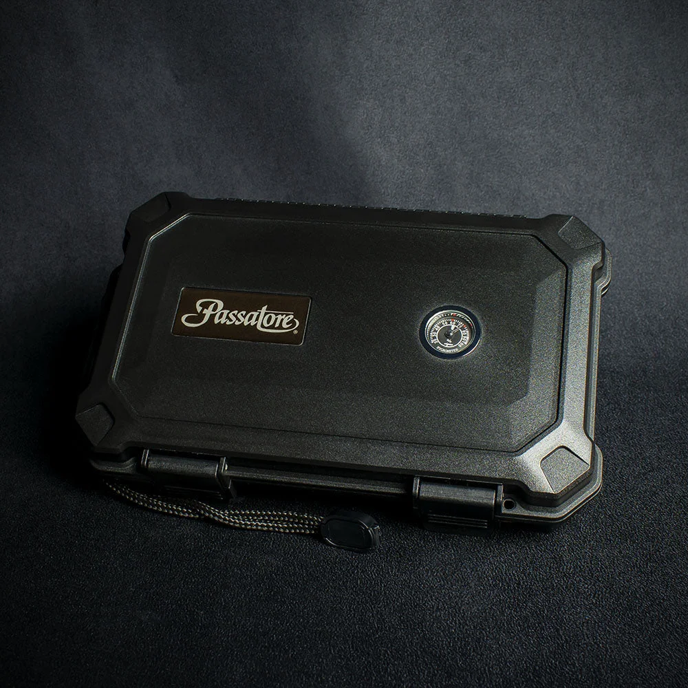 Passatore 5 Cigar Travel Humidor Black - Black Waterproof